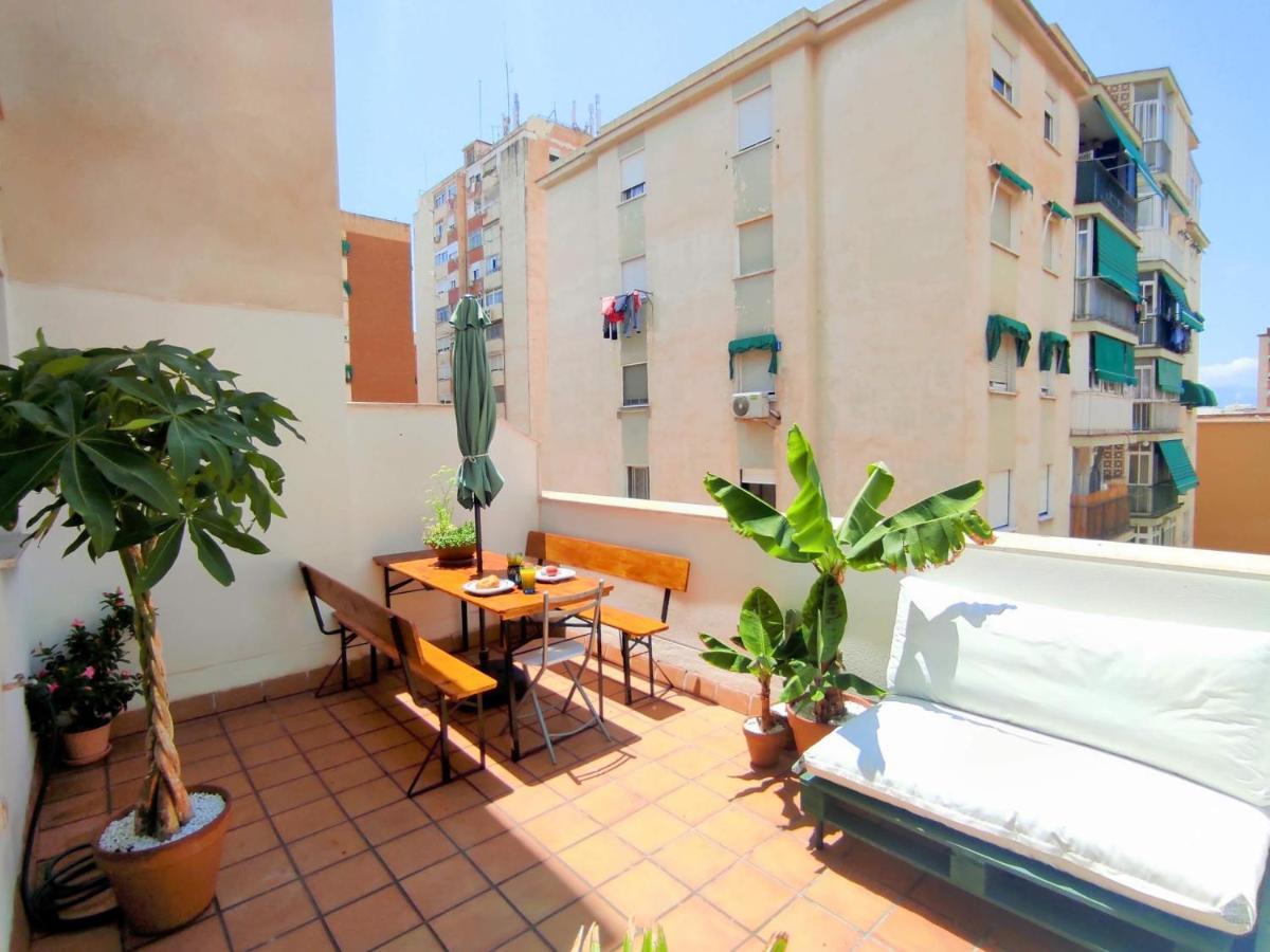 Manuela Nogales Apartments! Malaga Bagian luar foto