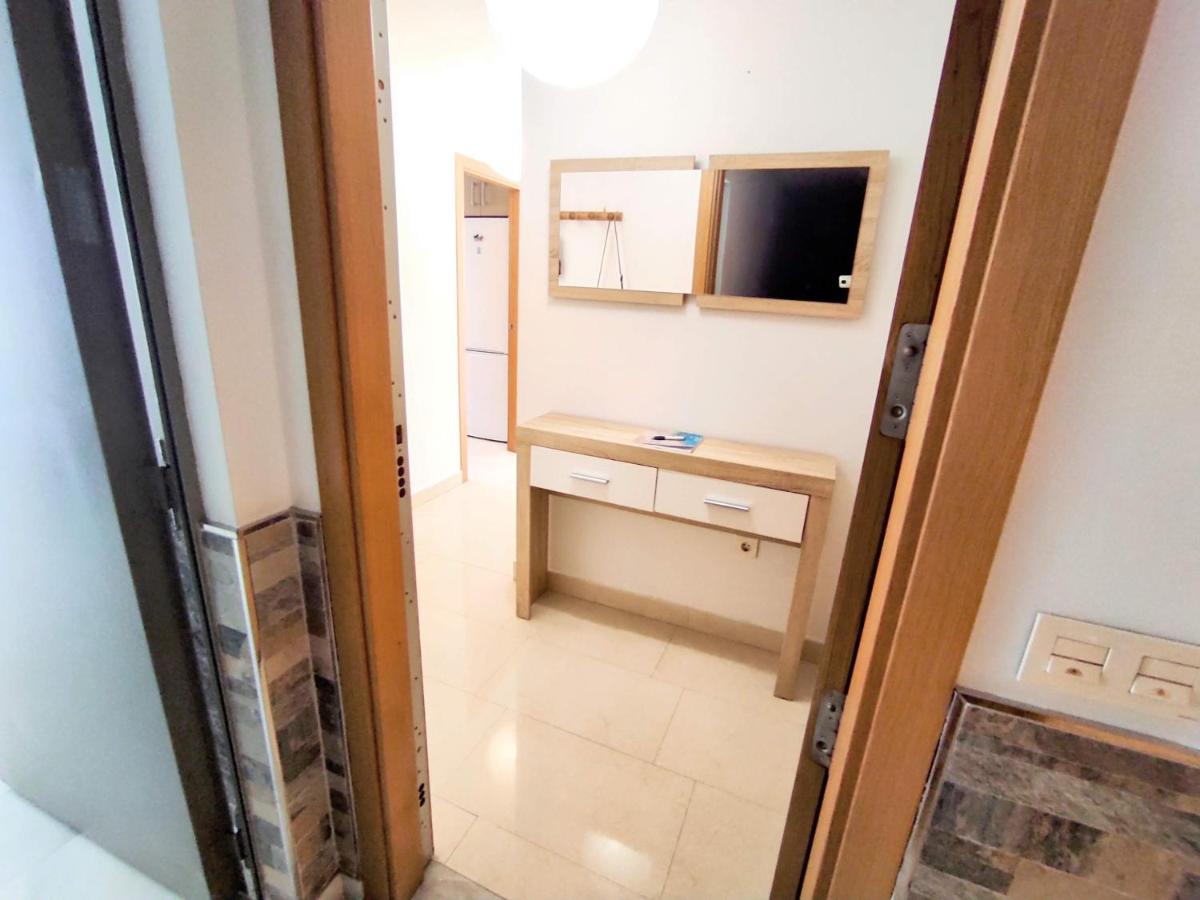 Manuela Nogales Apartments! Malaga Bagian luar foto
