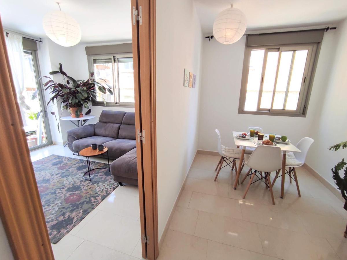 Manuela Nogales Apartments! Malaga Bagian luar foto