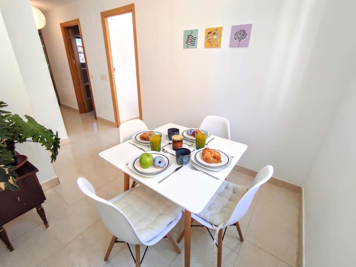 Manuela Nogales Apartments! Malaga Bagian luar foto
